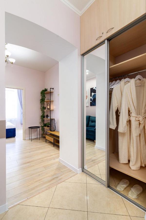 Avangard Magnus Apartment Lviv Dış mekan fotoğraf
